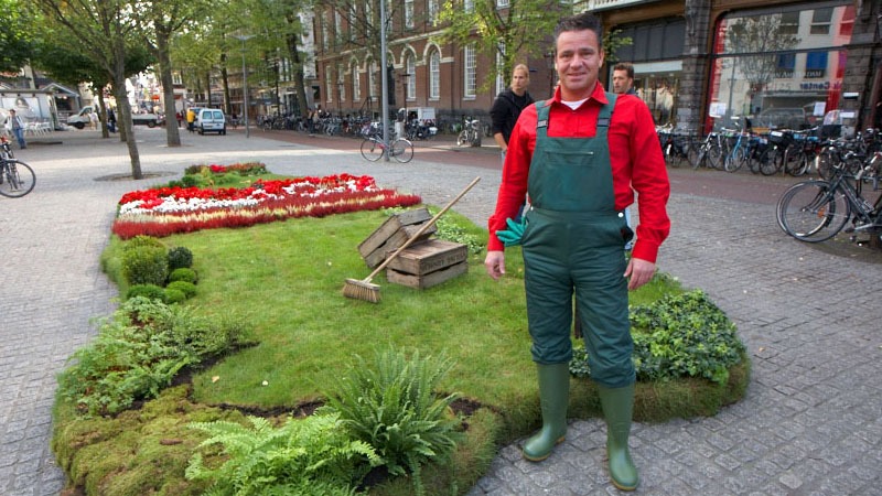 Coca-Cola-greenart-colafles-guerilla-marketing