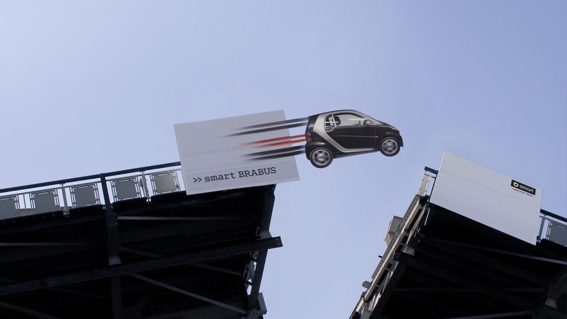 Smart-Koninginnebrug-PR-stunt